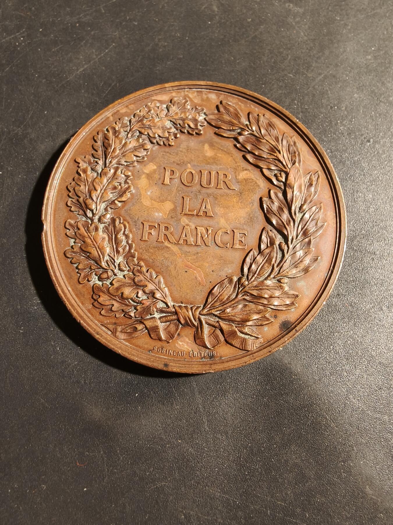 老王徽章第192期 法国三共麦克马洪总统大铜章      原盒     直径50mm    重量55g