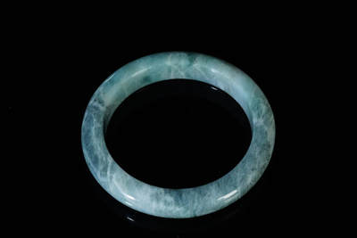 上海都达杂项专场103【全场包邮】  天然 翡翠（A货）手镯 附鉴定证书97-14