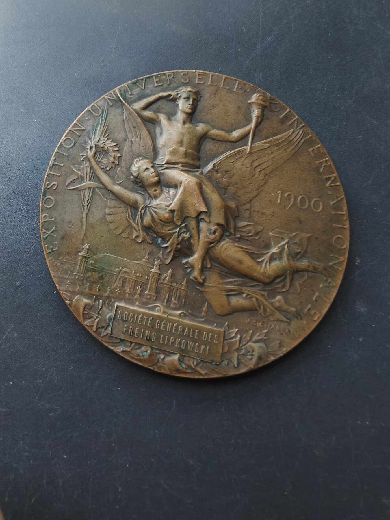 老王徽章第192期 法国1900国际博览会大铜章    大师夏普兰作品     直径64mm     重量95.7g