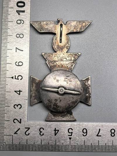 小驴勋章奖章收藏4月18日周六晚六点拍卖（珍爱和平，收藏战争，铭记历史，勿忘国耻，忠党爱国。有偿代拍，送拍规则在简介最后，参拍须阅读规则后再参拍，关系到运费包装发货时效真假辨别等关键信息，拍卖时不再发原图，看大图店主微信码在拍卖店铺介绍里或者找我要） 现代工艺品一级铁十字勋饰一战一级铁十字勋章SPI EKI连体章，非原品