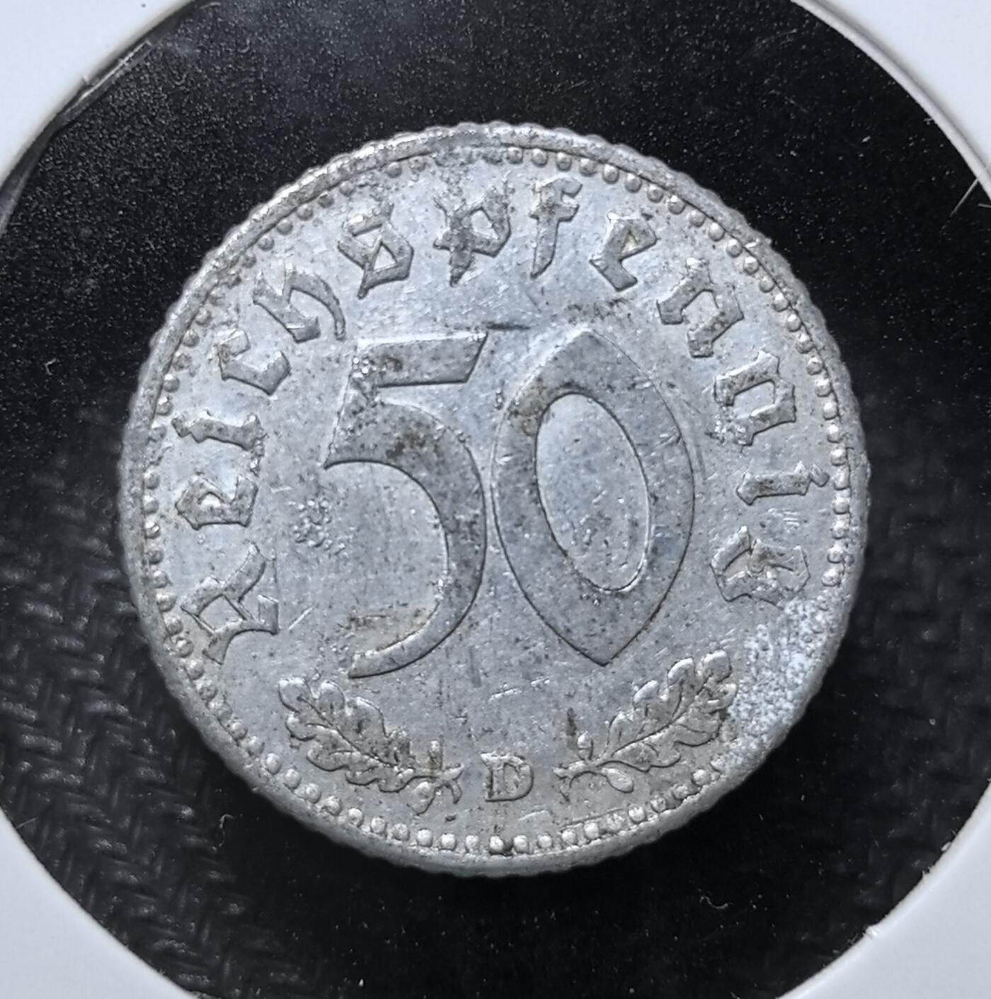 外国优质老铜币纪念币银币专场，周六晚上九点倒数截拍，满百包邮，节前出差在外，5月3日统一发货,可寄存半年，喜欢朋友微信扫描二维码可直接参拍