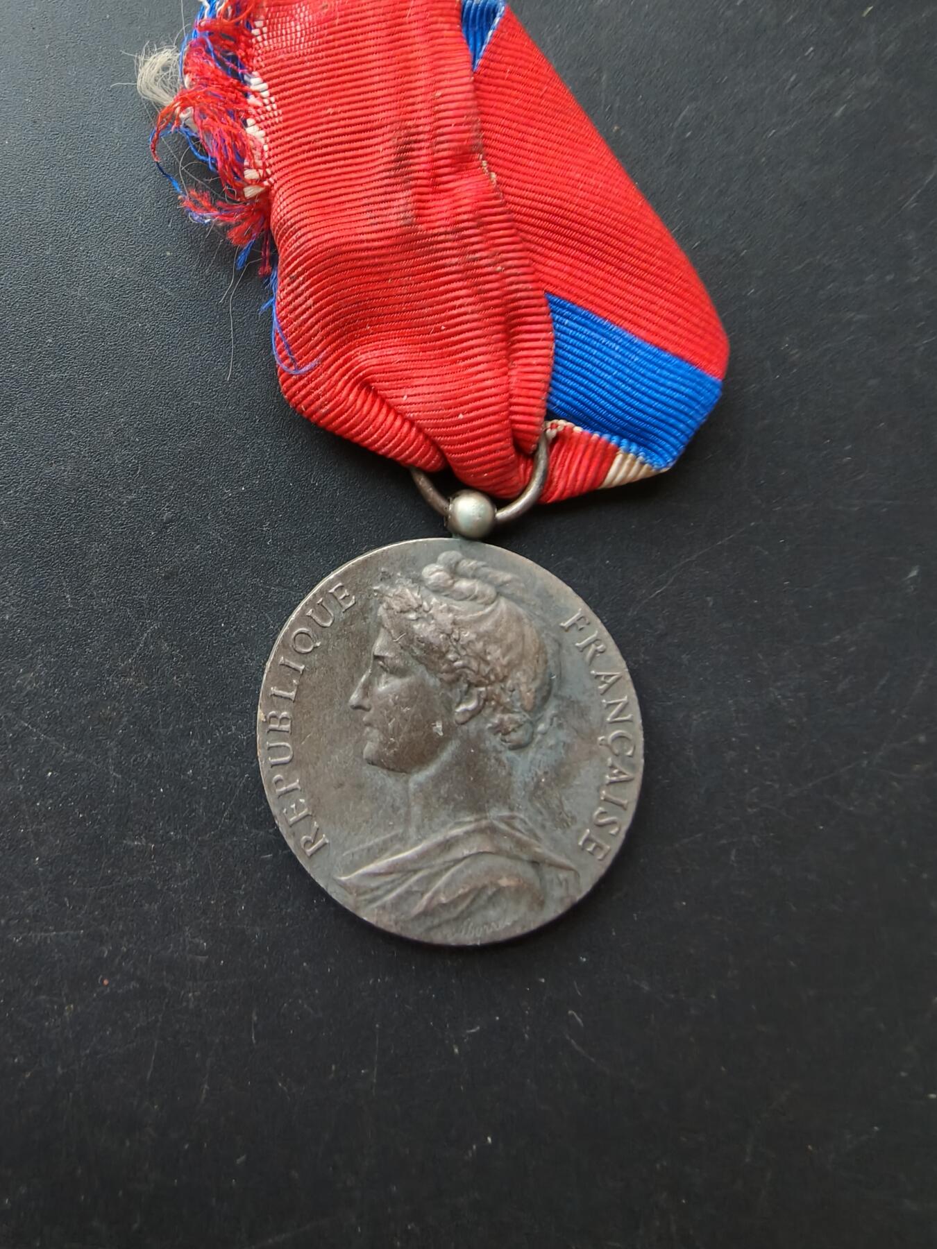 老王徽章第192期 法国银级劳工奖章    1956年实发    950银    10.9g