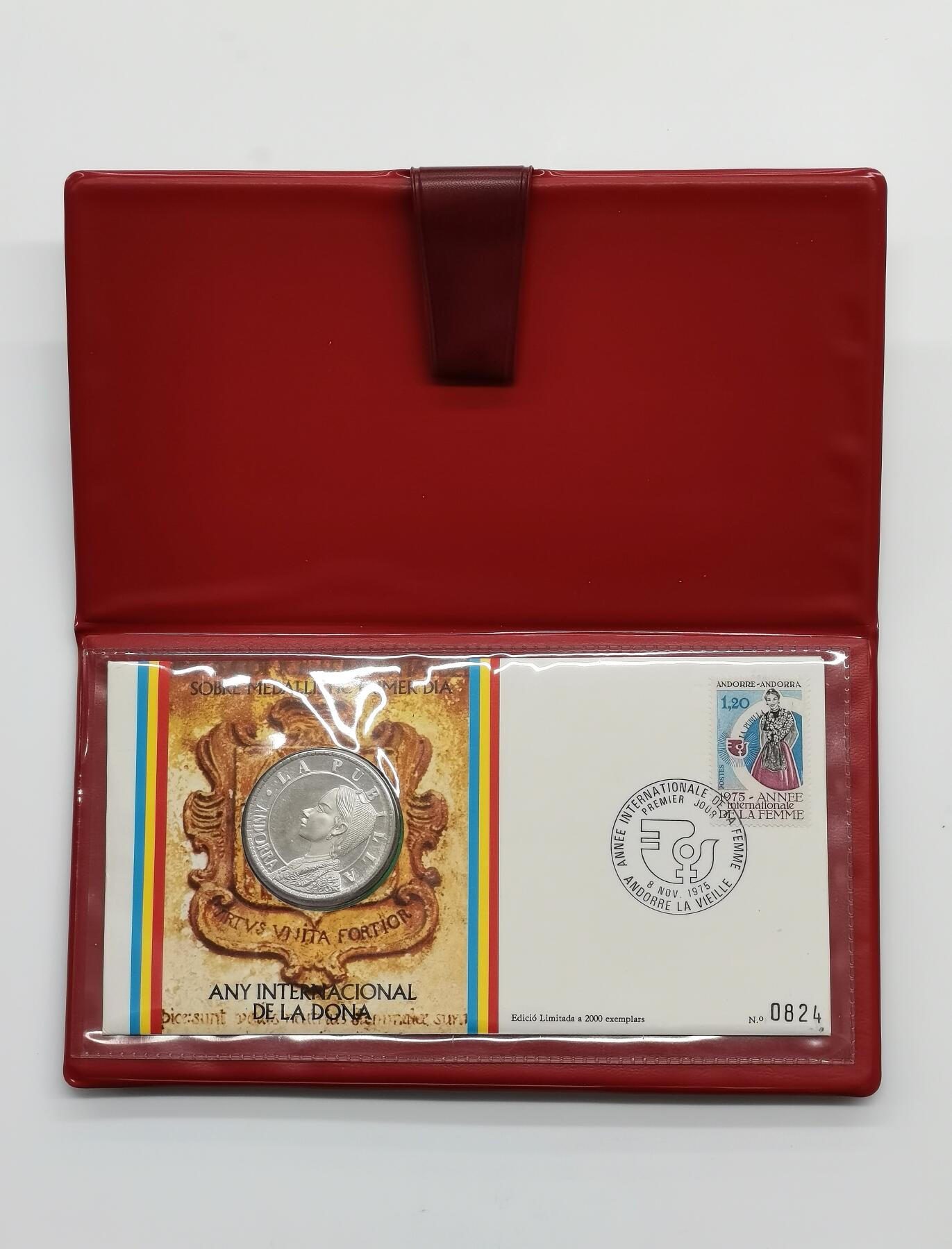 博洋堂世界钱币拍卖第168期（全场包邮） 安道尔1975年银章邮票首日封 国际妇女年 925银25克 发行量：2000枚 红色封套