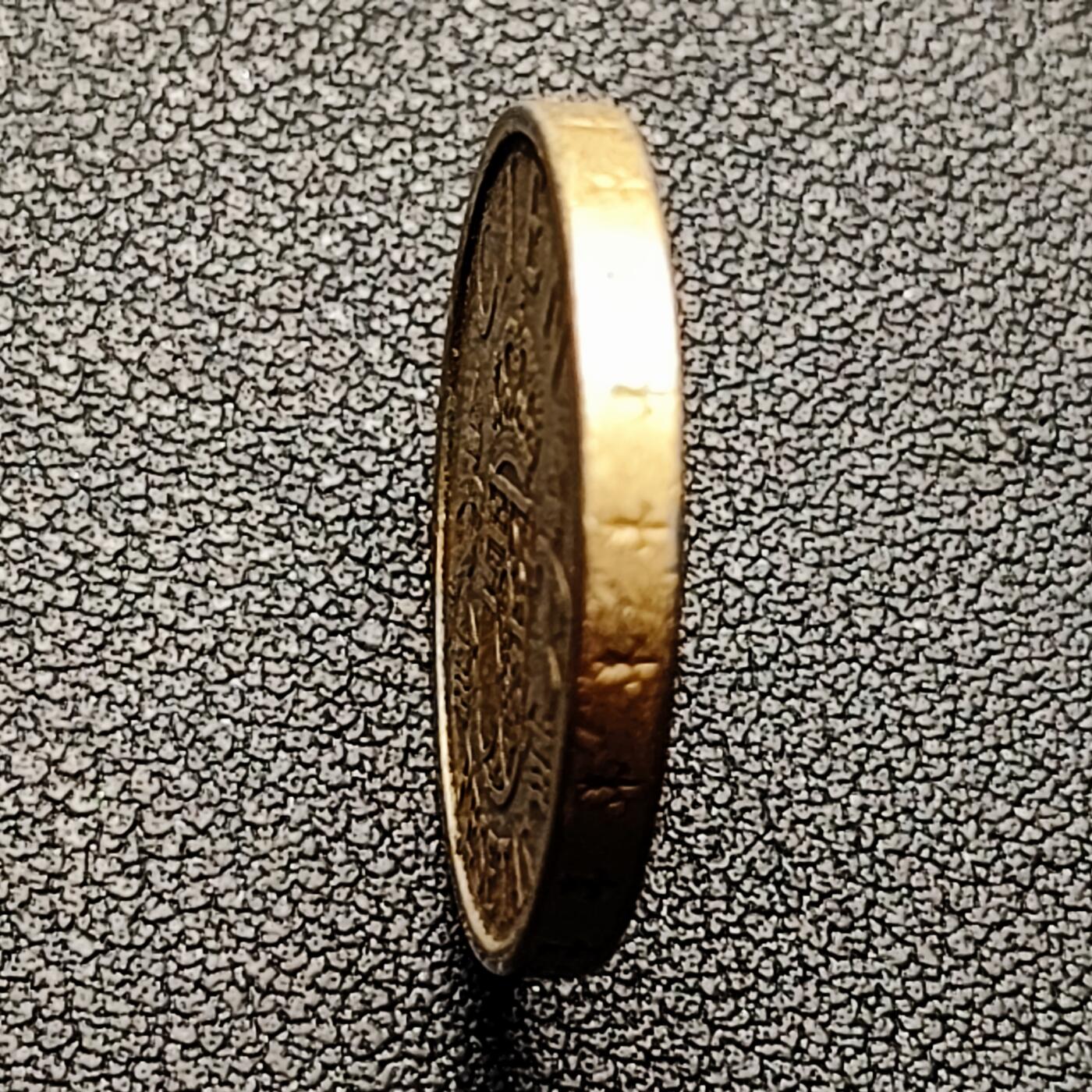 泉币菌-第226场-拍品多 请提前出价 厚重 西班牙100比塞塔 双柱 卡洛斯一世国王 铜币 24.5mm 