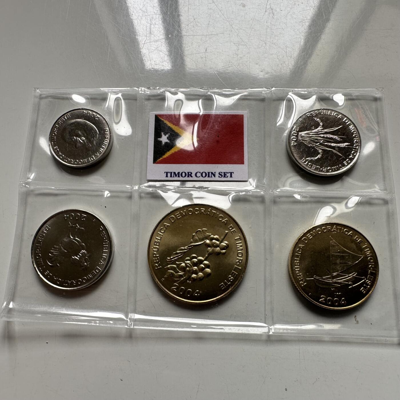 🌹外币初藏🌹🐯2026年第43场   每周二四六晚8️⃣点  世界硬币 东帝汶2004年5枚套