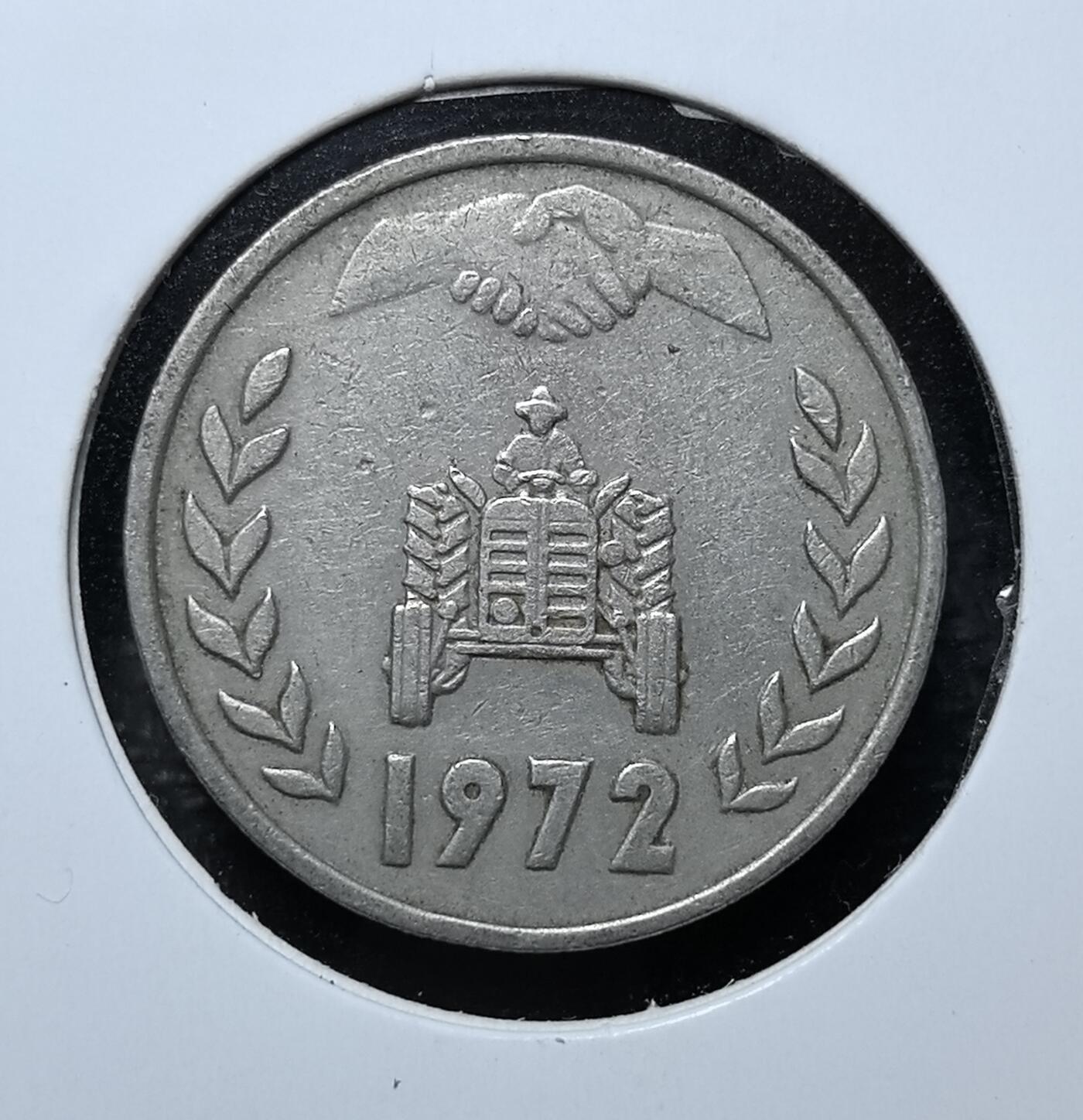 外国优质老铜币纪念币银币专场，周六晚上九点倒数截拍，满百包邮，周日发货,可寄存半年，喜欢朋友微信扫描二维码可直接参拍