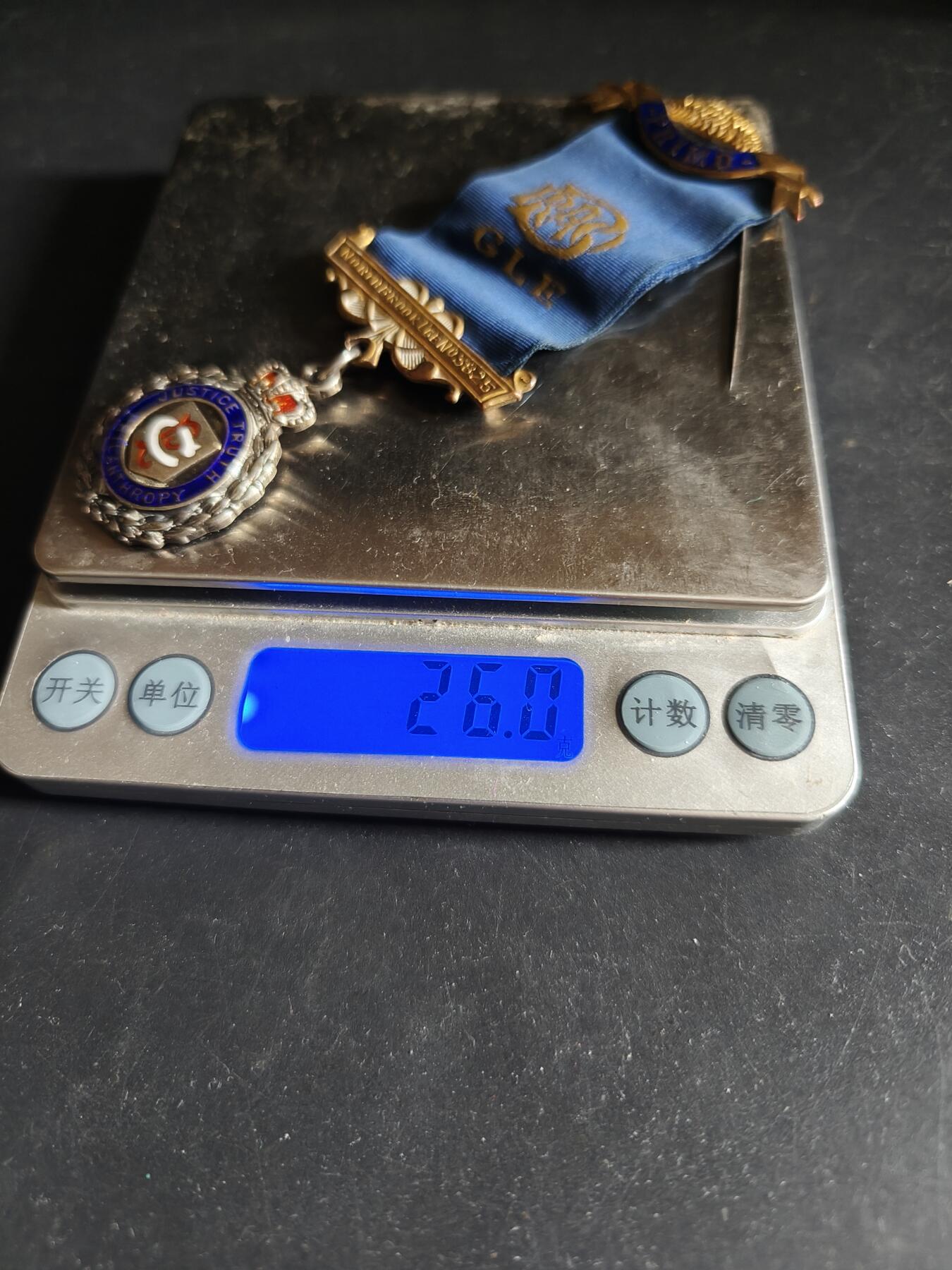 老王徽章第192期 英国皇家野牛兄弟会奖章     925银镀金珐琅     26g