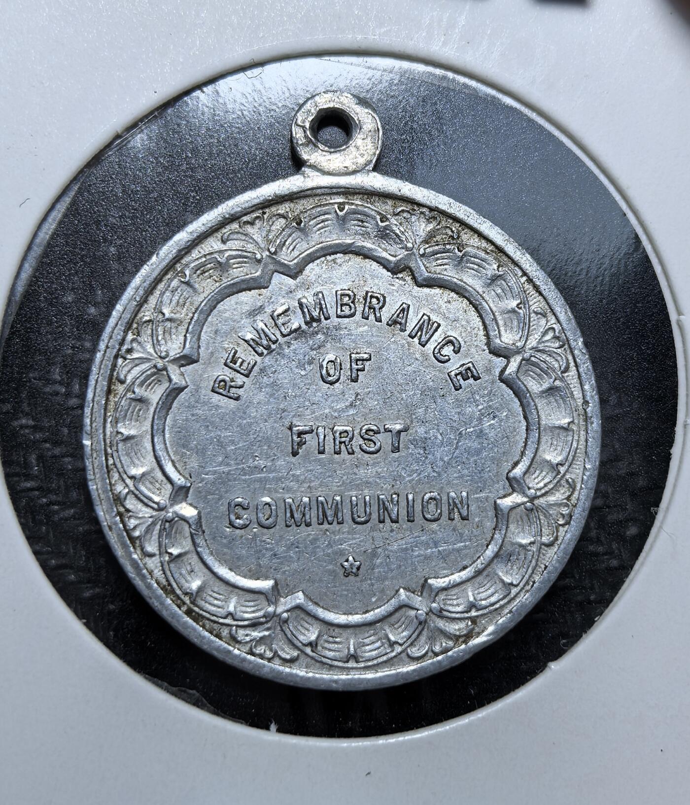 外国优质老铜币纪念币银币专场，周六晚上九点倒数截拍，满百包邮，周日发货,可寄存半年，喜欢朋友微信扫描二维码可直接参拍