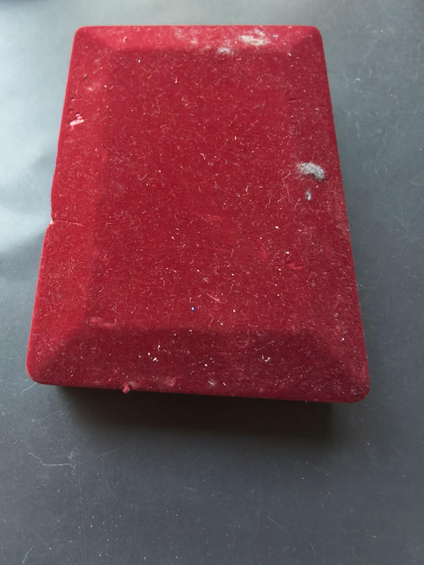 老王徽章第192期 波兰切哈努夫市圣彼得雕像50周年大铜章     原盒     盒子外部有损坏       直径70mm      重量148.2g