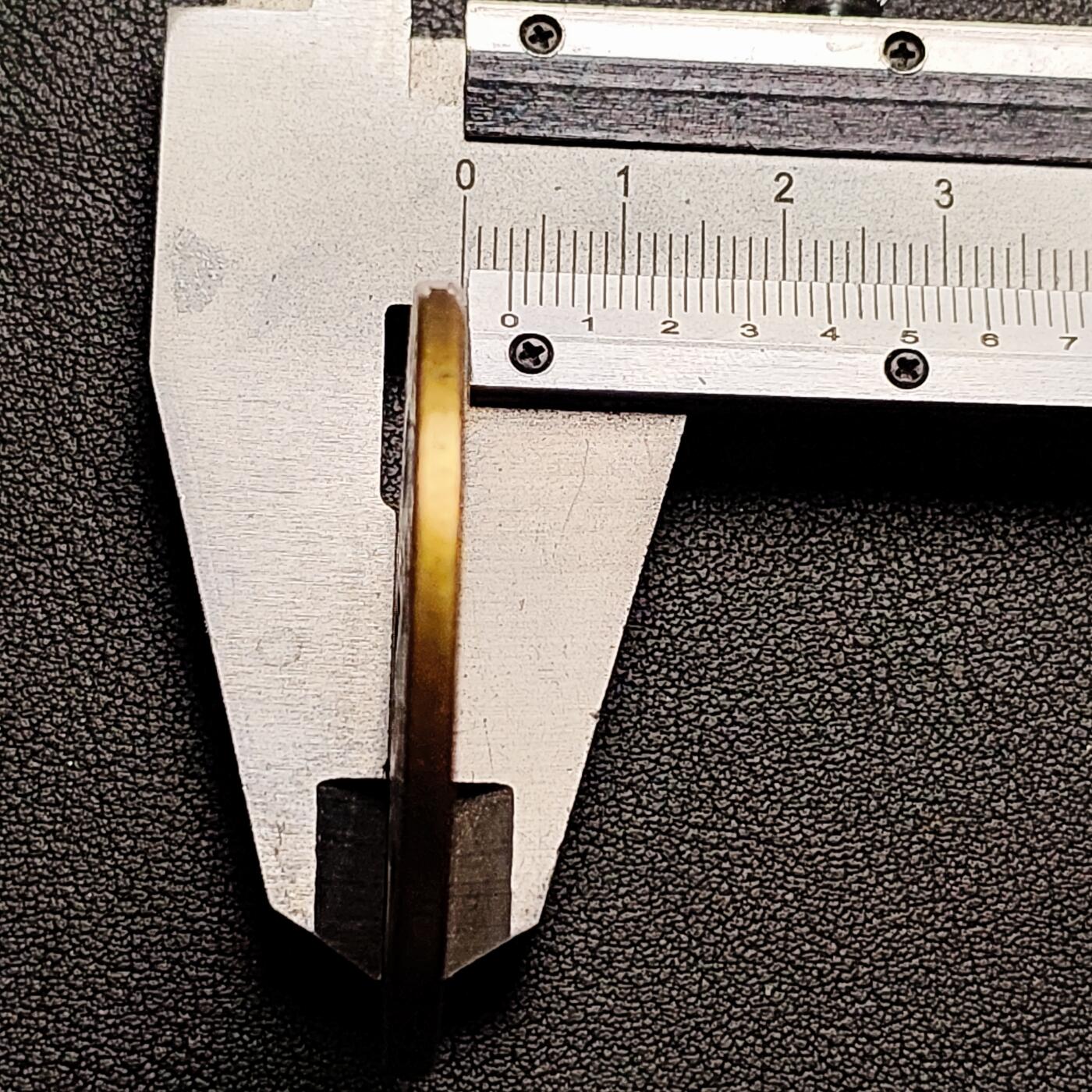 泉币菌-第226场-拍品多 请提前出价 日本回流 顺治通宝背天下太平 刻花花钱 43.5×3mm 自定义