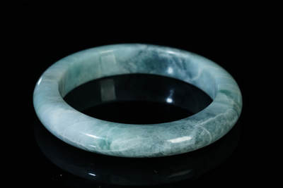 上海都达杂项专场103【全场包邮】  天然 翡翠（A货）手镯 附鉴定证书97-14