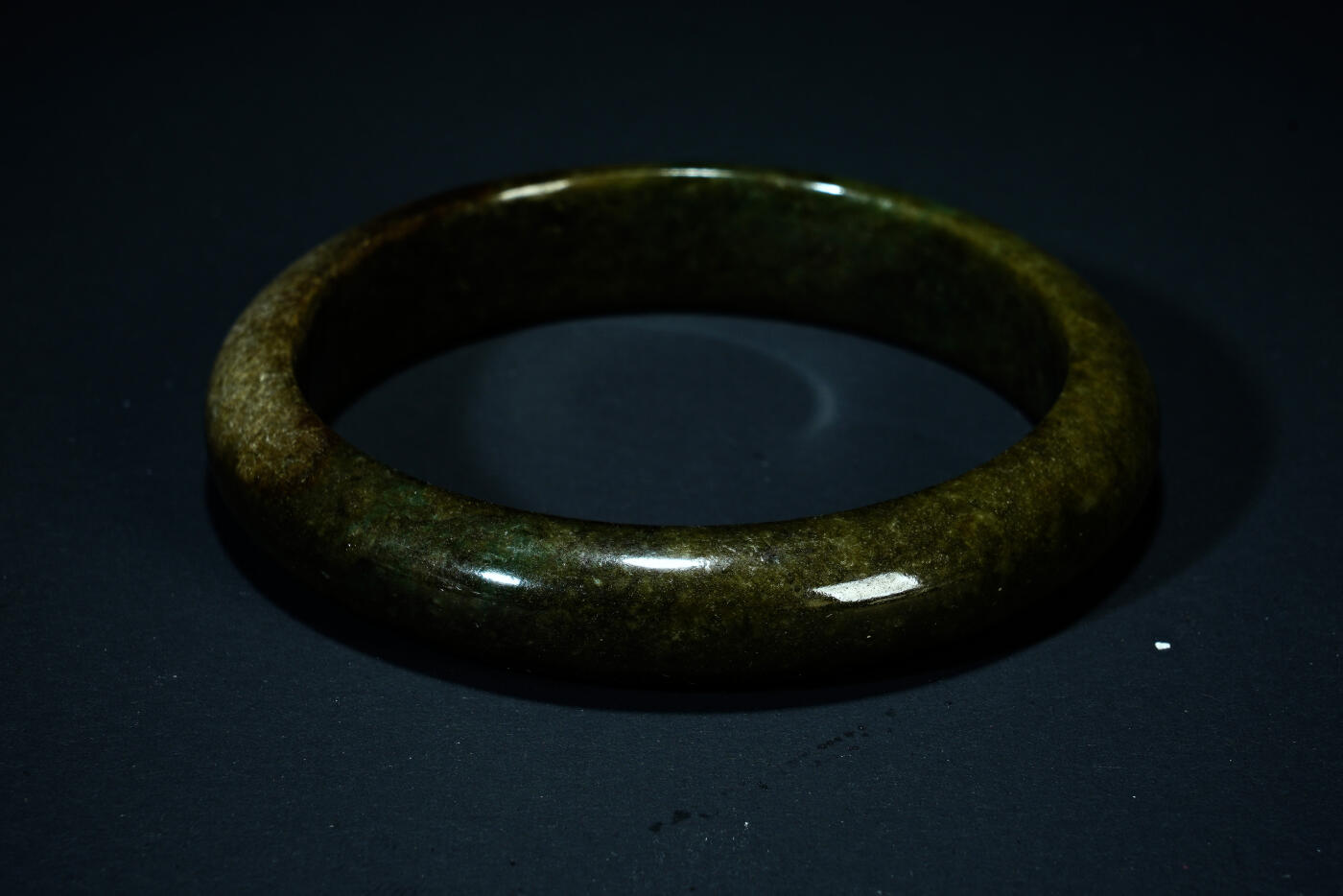 上海都达杂项专场八十一【全场包邮】  天然油青翡翠（A货）手镯 附鉴定证书97-11