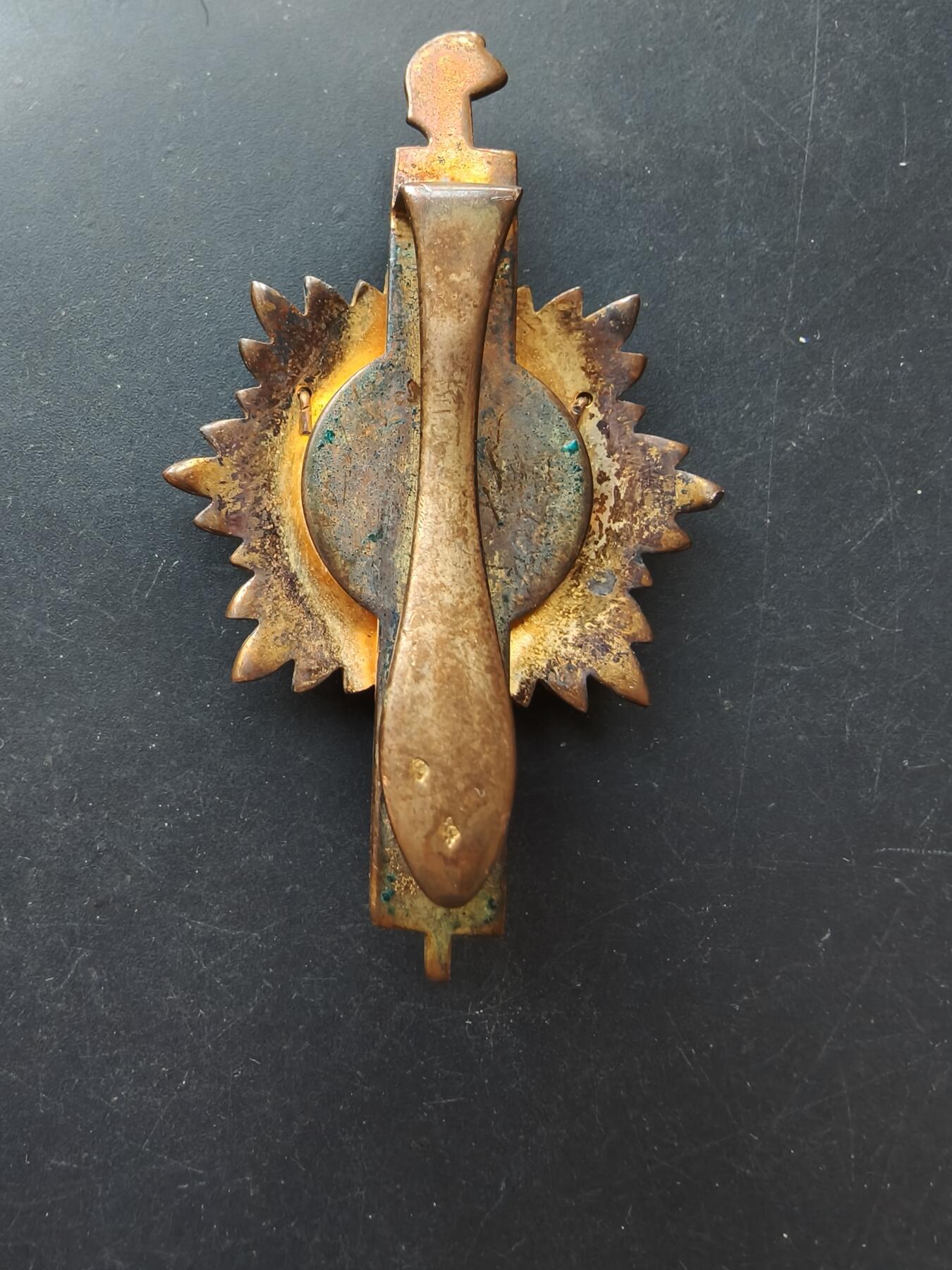 老王徽章第192期 法国国民议会议员证章      螃蟹银标     银镀金珐琅      34.4g