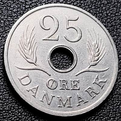 泉币菌-第227场-拍品多 请提前出价 - 丹麦1967年25欧尔中孔镍币 玛格丽特二世花押 