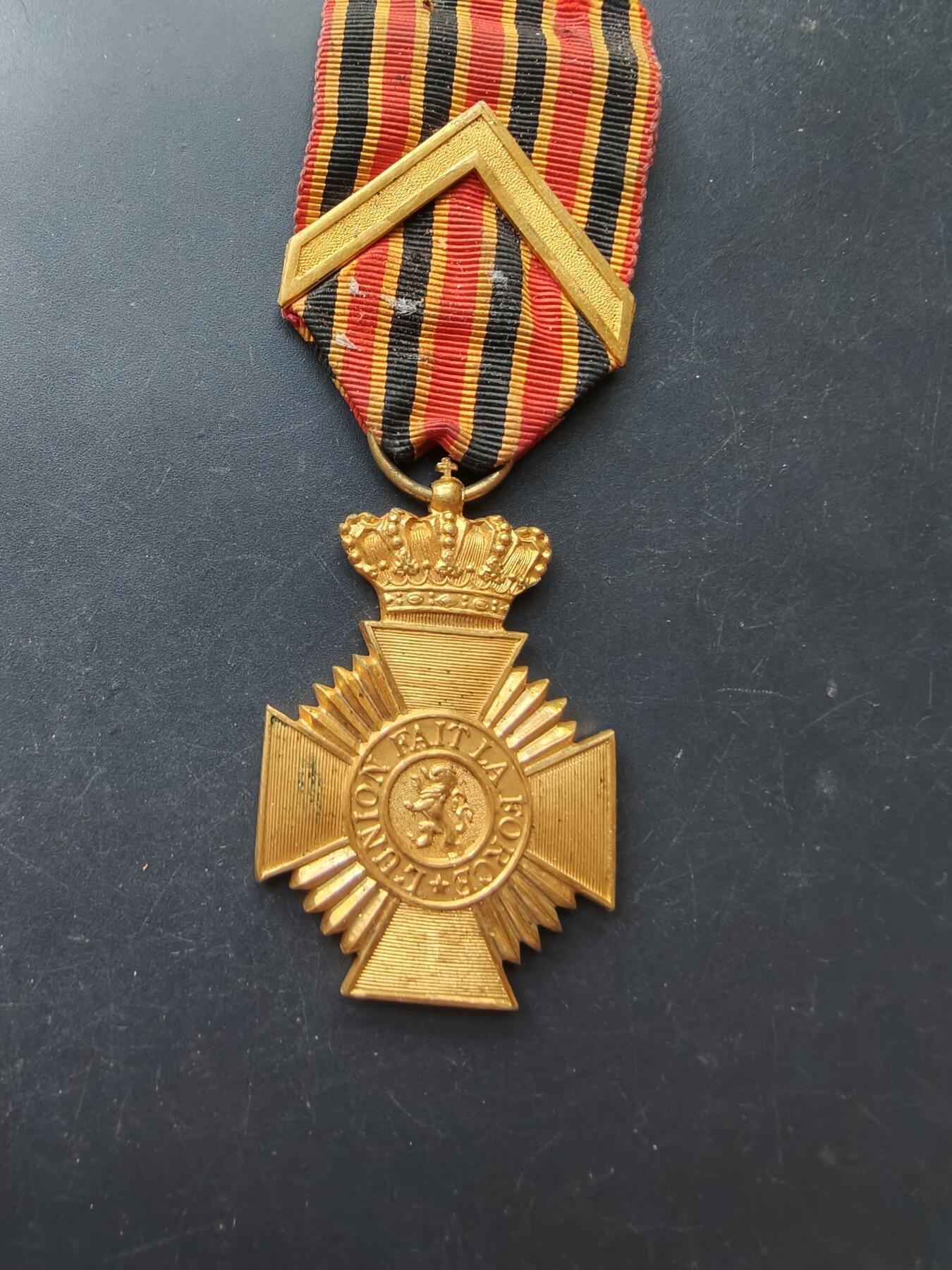 老王徽章第192期 比利时军事奖章    早期单法语版本    一级勋饰