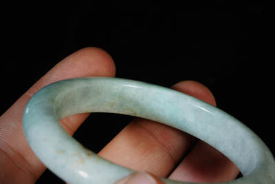 上海都达杂项专场102【全场包邮】  天然冰绿种翡翠（A货）手镯 附鉴定证书97-6