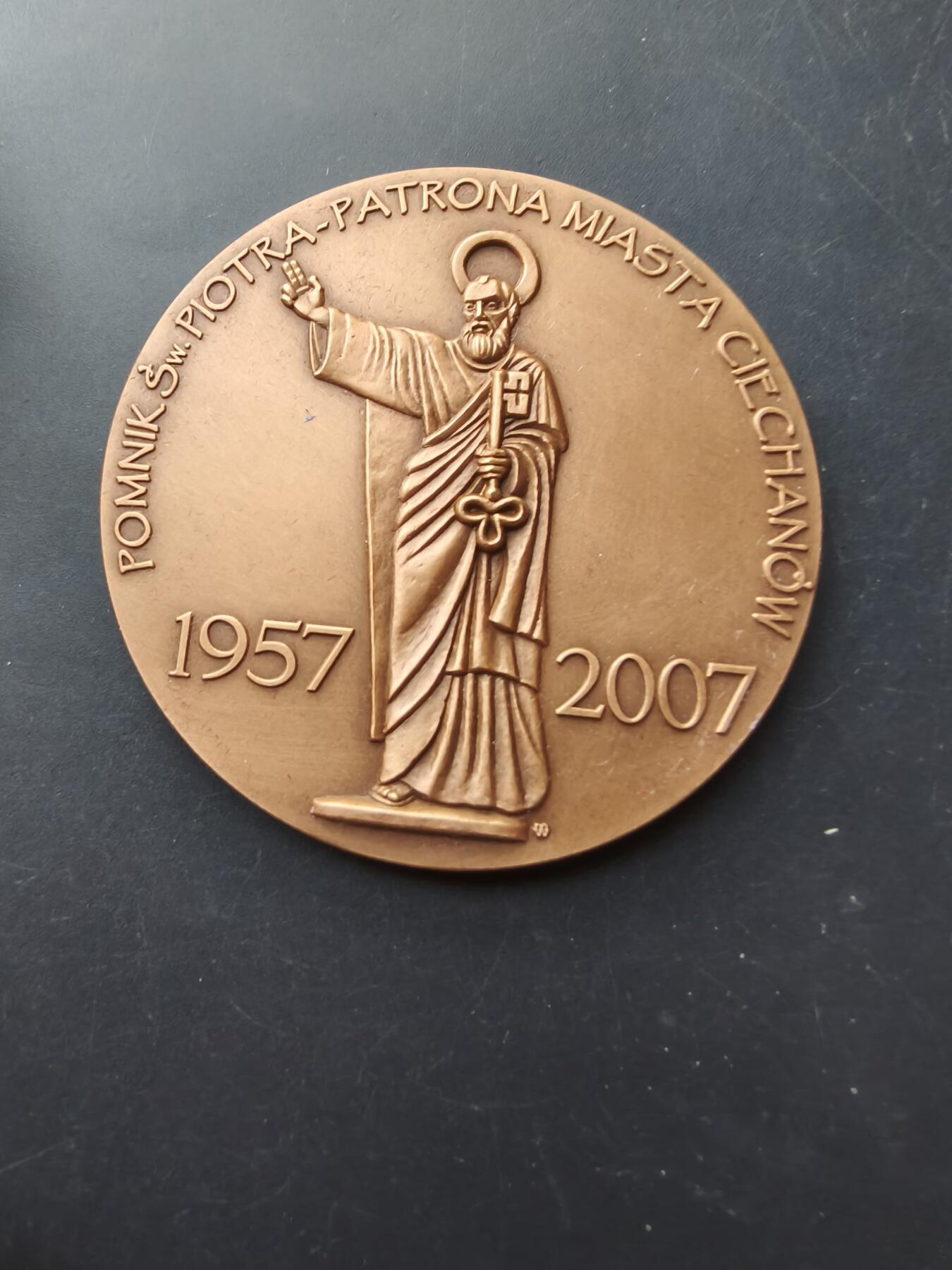 老王徽章第192期 波兰切哈努夫市圣彼得雕像50周年大铜章     原盒     盒子外部有损坏       直径70mm      重量148.2g