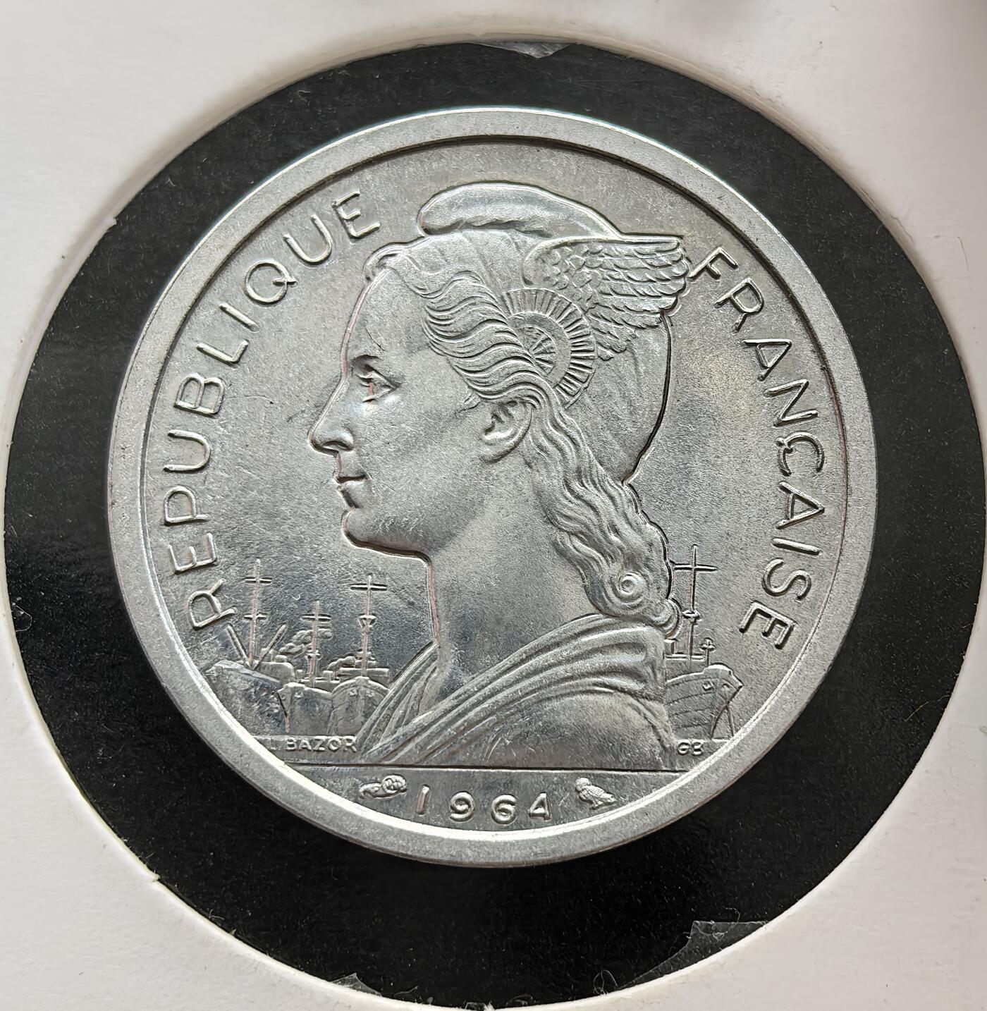 外国优质老铜币纪念币银币专场，周六晚上九点倒数截拍，满百包邮，周日发货,可寄存半年，喜欢朋友微信扫描二维码可直接参拍