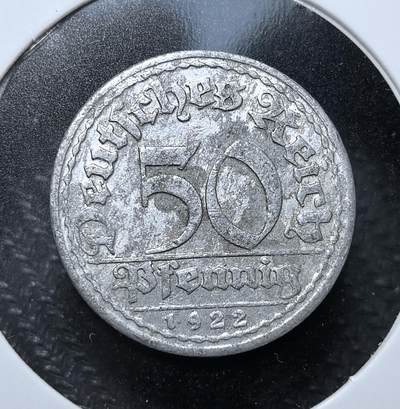 外国优质老铜币纪念币银币专场，周六晚上九点倒数截拍，满百包邮，节前出差在外，5月3日统一发货,可寄存半年，喜欢朋友微信扫描二维码可直接参拍 - 魏玛德国1922年50芬尼D版，正面为面值与 “德意志帝国” 字样，背面刻德语 “劳动带来回报” 与麦穗束，是一战后德国恶性通胀时期的应急货币，见证魏玛共和国经济危机。