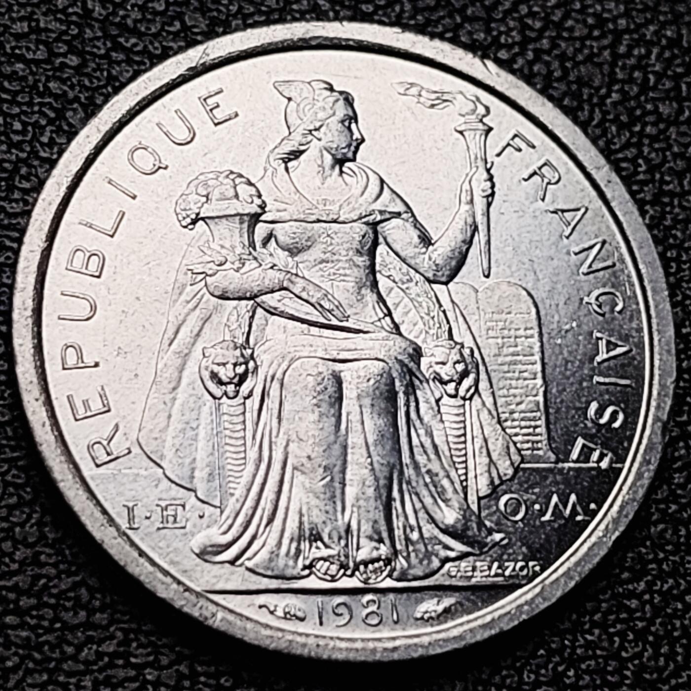 泉币菌-第227场-拍品多 请提前出价 原光美品 法属新喀里多尼亚硬币1法郎 铝币23毫米 女神动物 天堂鸟钱币