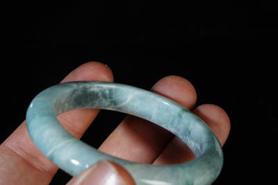 上海都达杂项专场103【全场包邮】  天然 翡翠（A货）手镯 附鉴定证书97-14