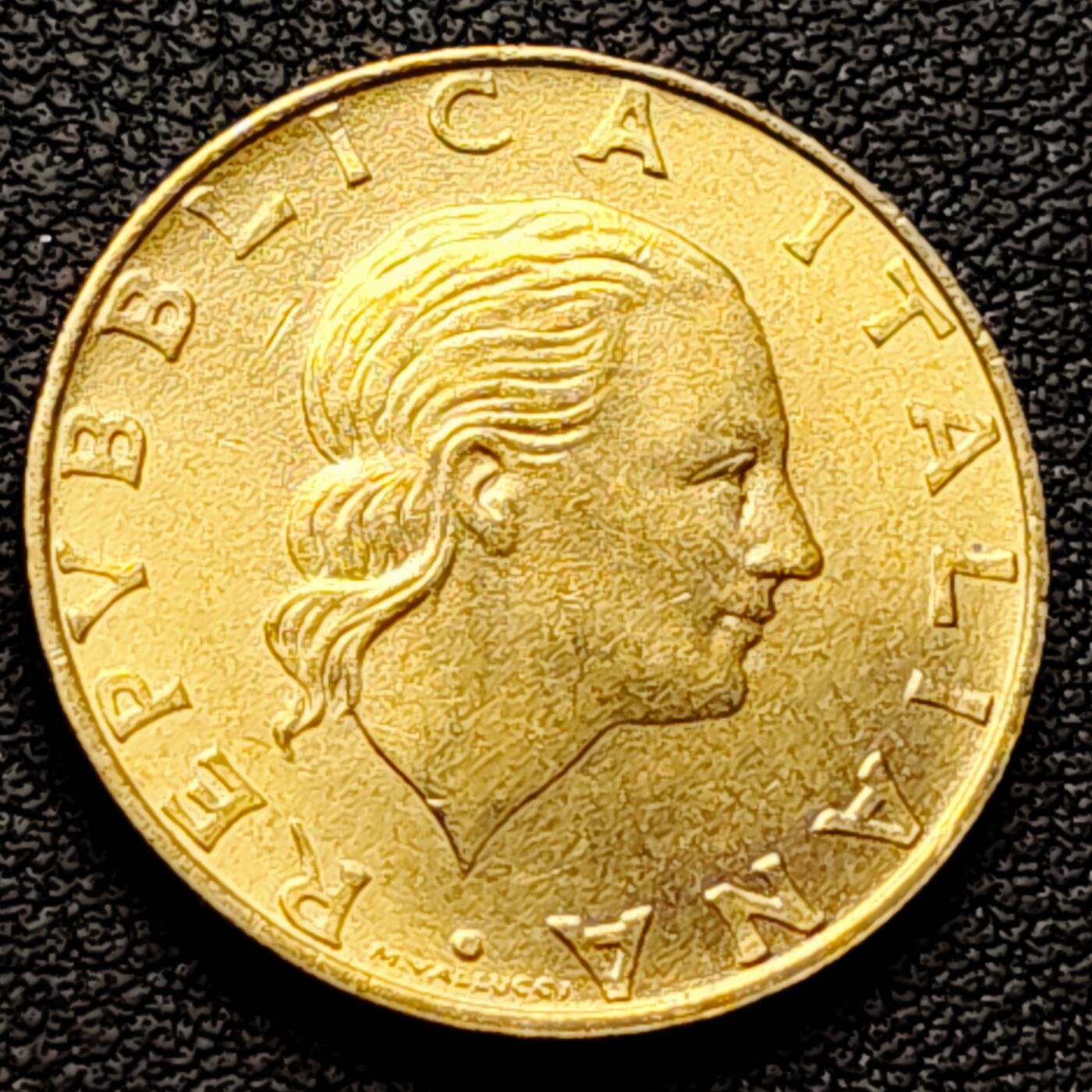 泉币菌-第226场-拍品多 请提前出价 原铜光极美 意大利1998年200里拉 丰收女神 齿轮 铝青铜币 外国硬币 24mm 