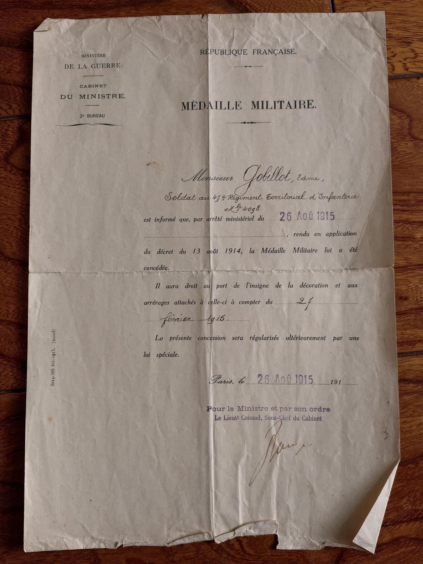 凯旋世界勋赏（第23期）（欢迎送拍）（对拍品有疑问请询问客服，不接受到手刀，出价默认拍品品相。请认真阅读拍卖规则！出价默认已认可！）（收到货请录制开箱视频，无视频概不处理问题。） 1915年法军《军事奖章》授予证书