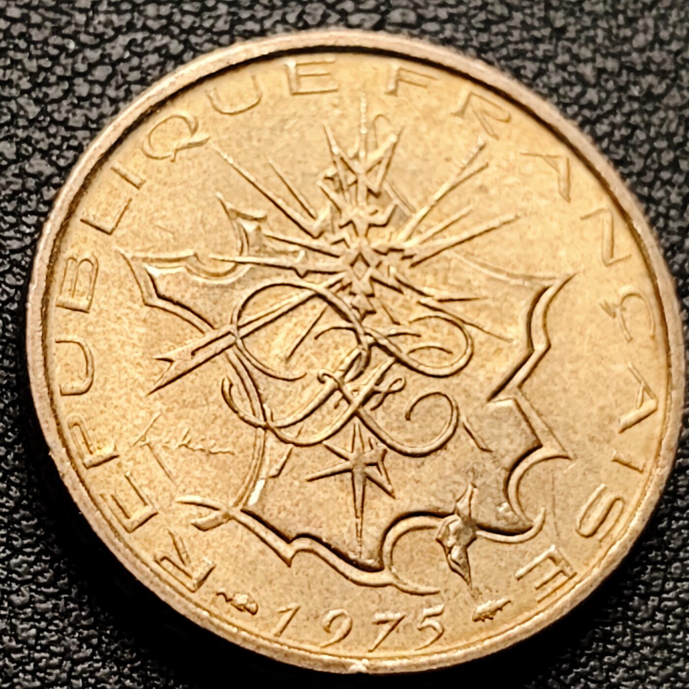 泉币菌-第227场-拍品多 请提前出价 美品 厚重币 法国1975年10法郎 工业成就 镍黄铜币  26mm 