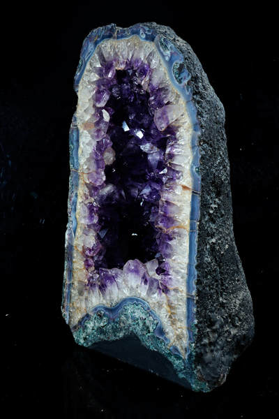 上海都达杂项专场八十一【全场包邮】  - 紫气东来水晶洞大摆件（重17.580公斤）