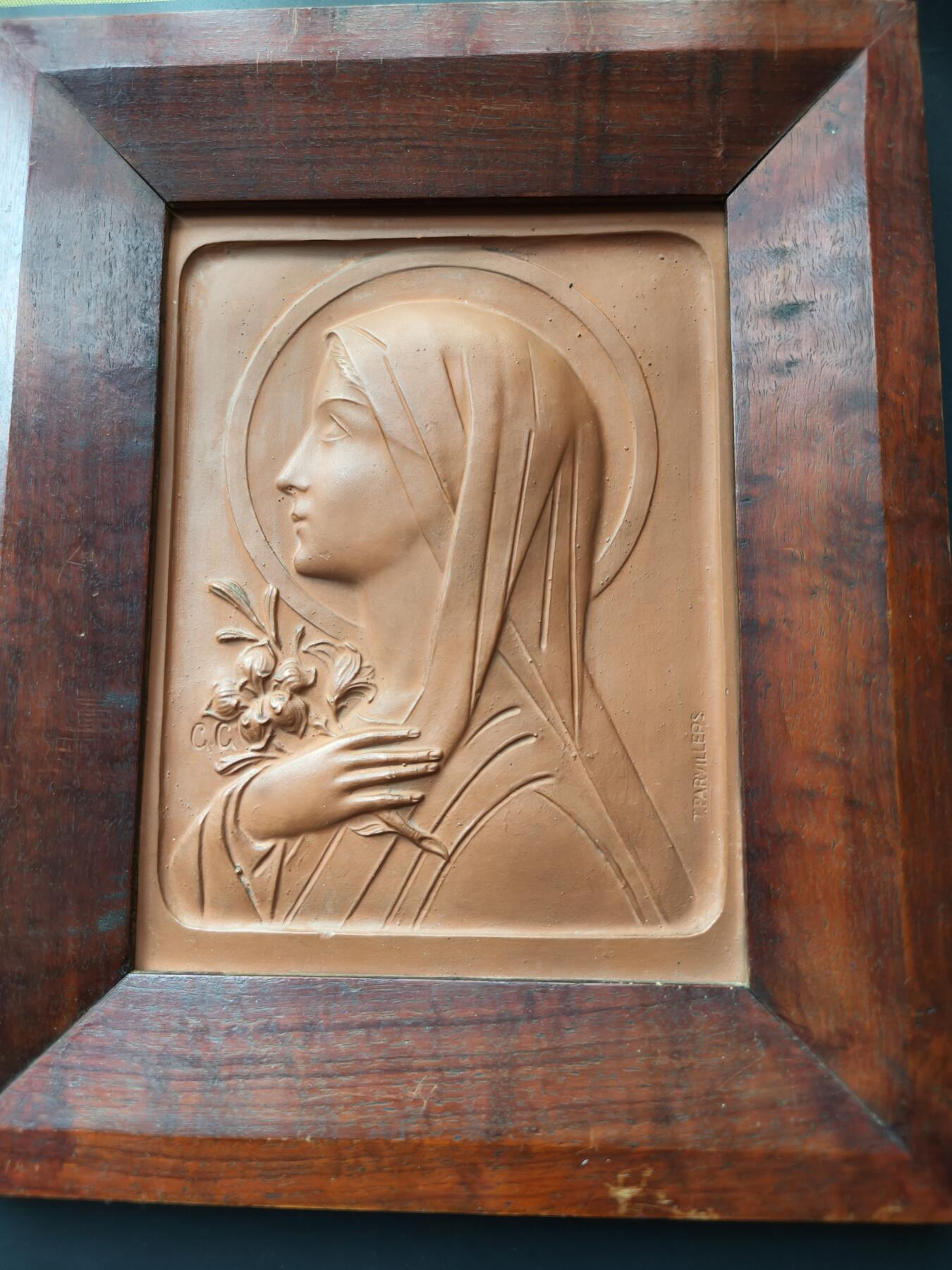 老王徽章第192期 法国陶土浮雕圣母玛利亚     新艺术风格      大尺寸已装裱      19.5×14.5cm  