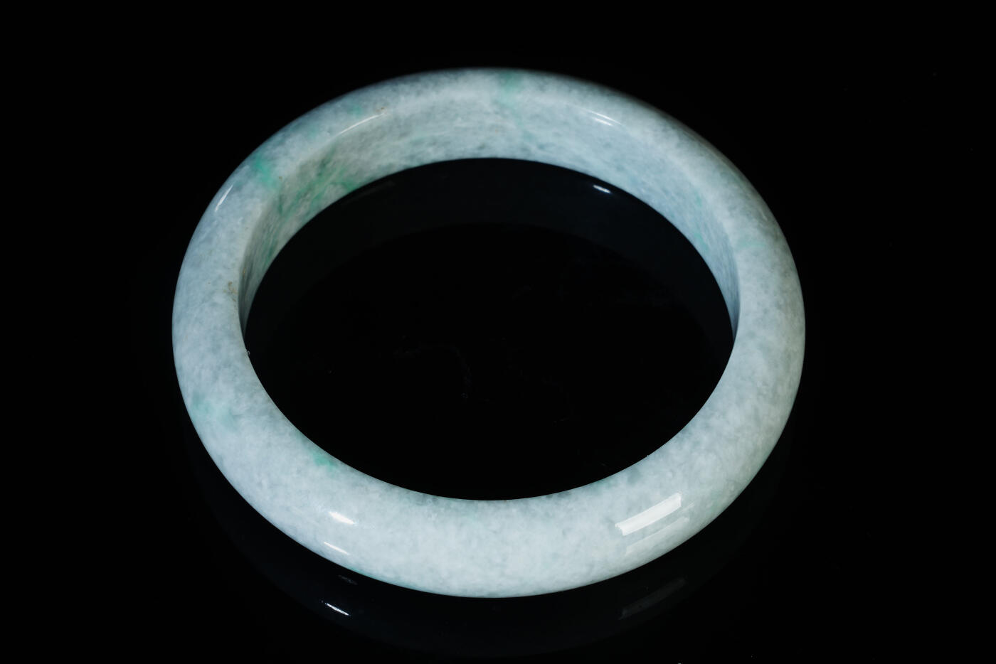 上海都达杂项专场八十一【全场包邮】  天然冰糯种翡翠（A货）手镯 附鉴定证书97-5