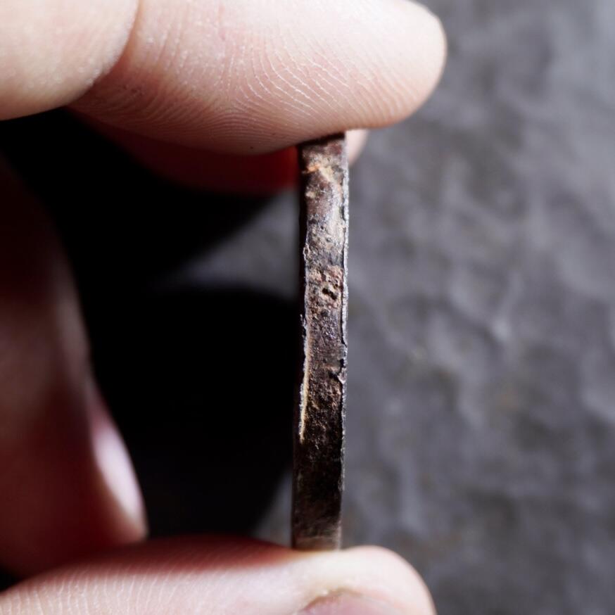 青钱萬选 古泉觅珍 大观通宝折三铁钱
31.5mm/3.2mm重11.2g