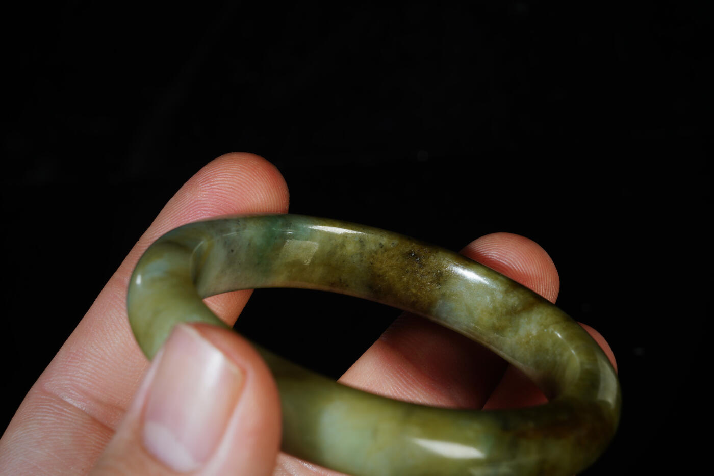 上海都达杂项专场八十一【全场包邮】  天然湖绿翡翠（A货）手镯 附鉴定证书97-12