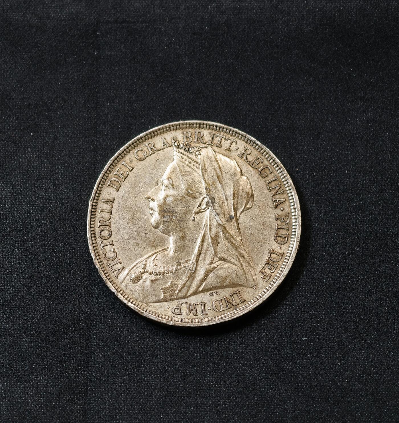 甄臻铺-世界币章拍卖（第60期），甄品场拍品征集中，送拍享返佣金等优惠多多