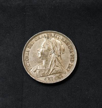 甄臻铺-世界币章拍卖（第60期），甄品场拍品征集中，送拍享返佣金等优惠多多 英国披纱马剑 au品相 原状态 可送评级的一枚 出分轻松升值