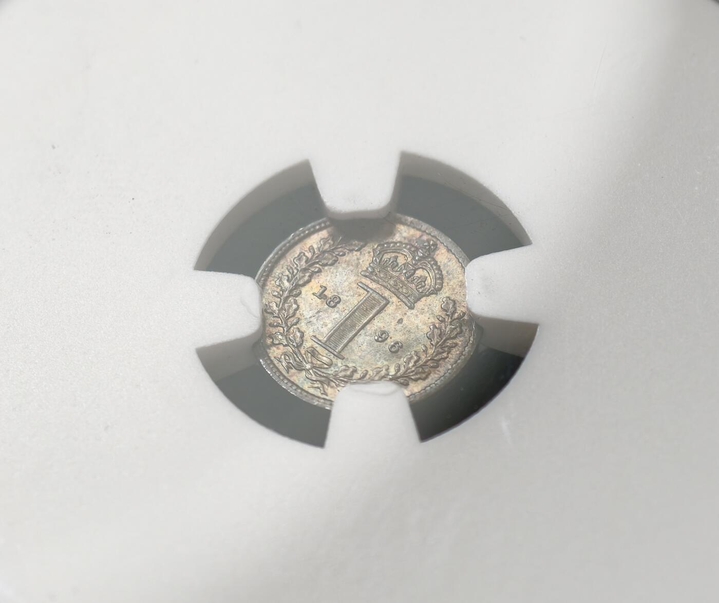 甄臻铺-世界币章拍卖（第60期），甄品场拍品征集中，送拍享返佣金等优惠多多