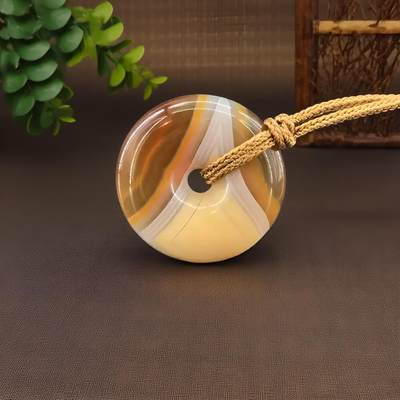 碧月说宝.君子怀瑾·当代和田玉清风专场(九) 北红缠丝平安扣