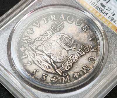 甄臻铺-世界币章拍卖（第60期），甄品场拍品征集中，送拍享返佣金等优惠多多 公博-XF01 1753年 西属墨西哥 费迪南六世地球双柱 8里亚尔 大银币 原汁原味老包浆 细节见图