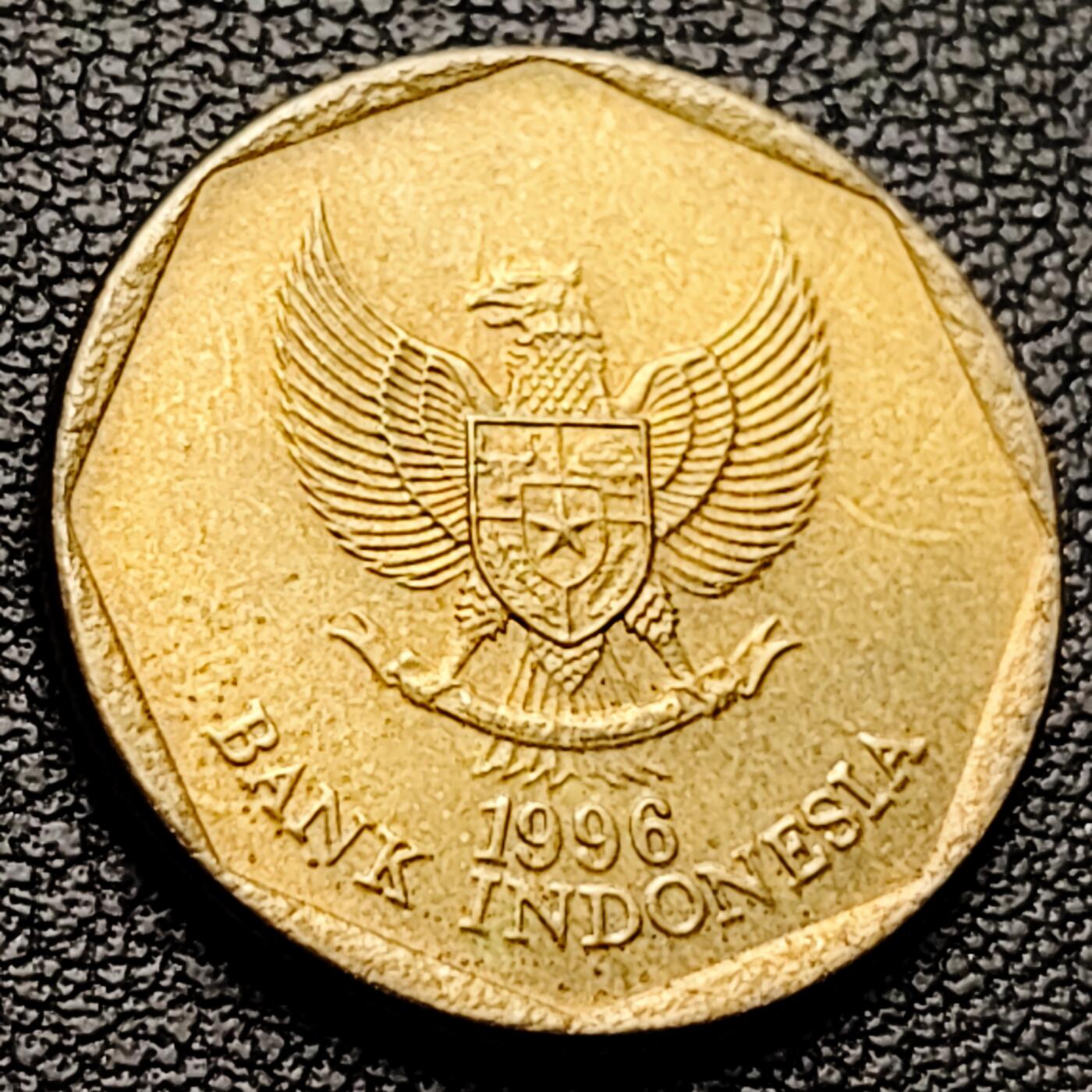 泉币菌-第227场-拍品多 请提前出价 耕牛 印尼100卢比硬币 1996年 直径22mm铜币 