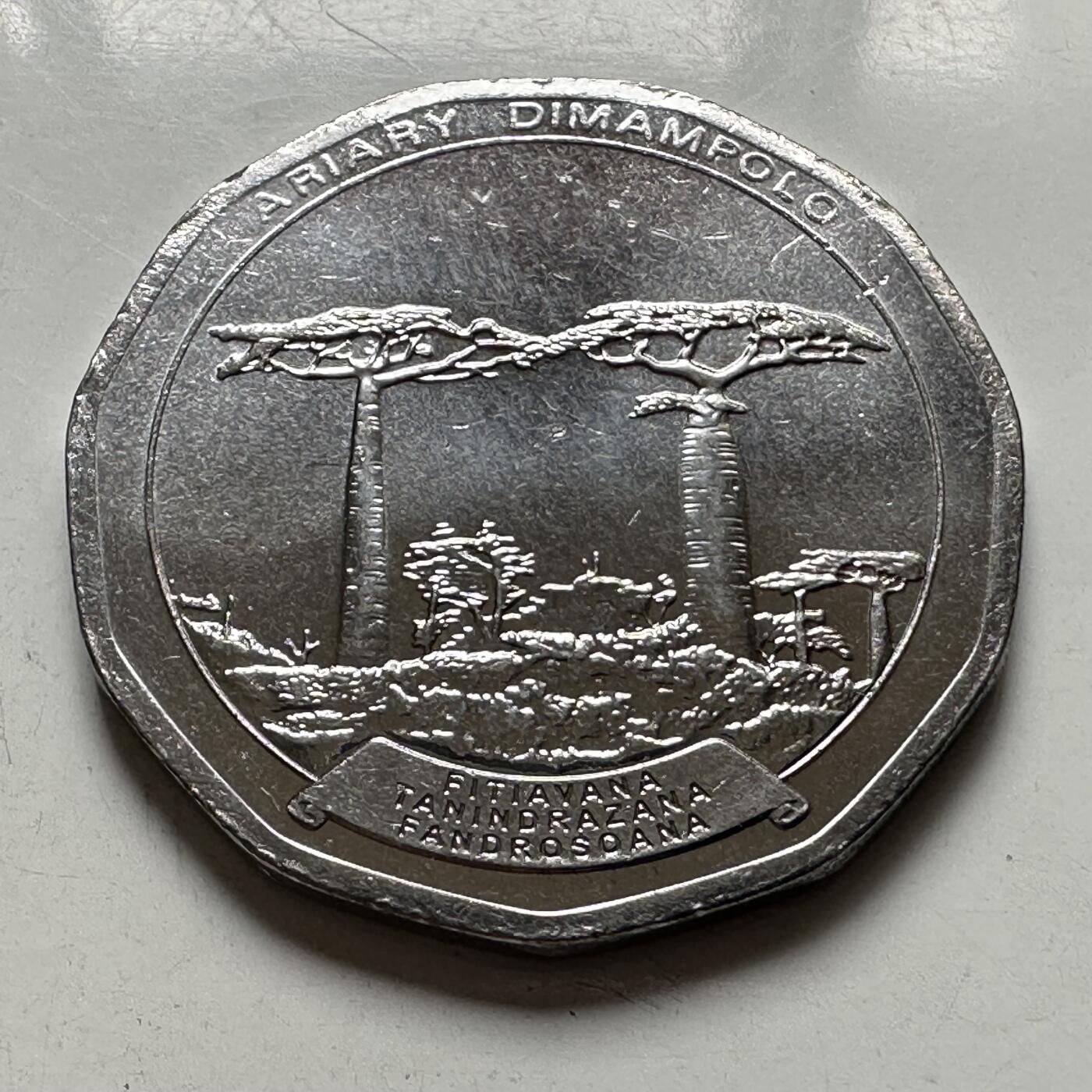 🌹外币初藏🌹🐯2026年第43场   每周二四六晚8️⃣点  世界硬币 马达加斯加2021年50阿里亚里