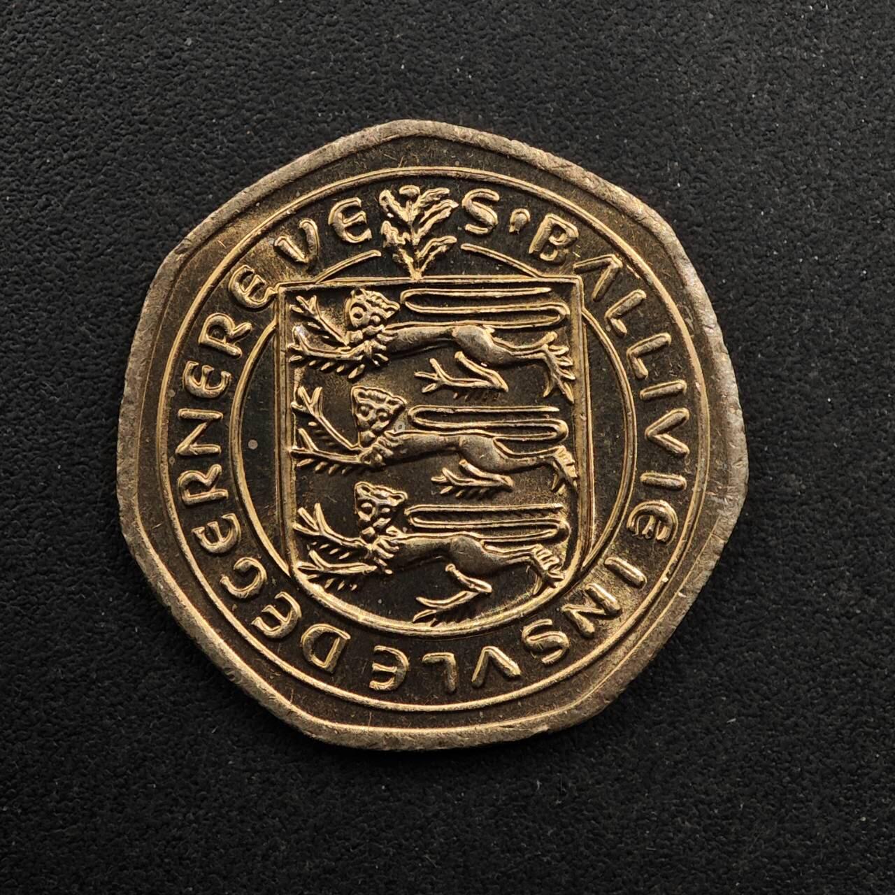 【淘币小摊】实时拍第八百九十二拍   散币场    每周一统一发货 根西岛1982年20便士镍币