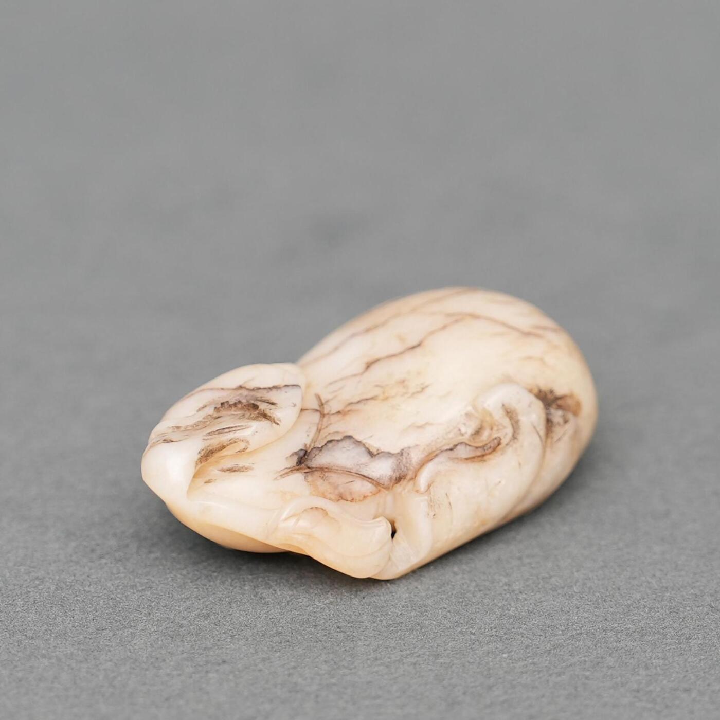 碧月说宝.韫玉流光-南京文物公司明清玉器专场（一） 黑沁瓜果圆雕