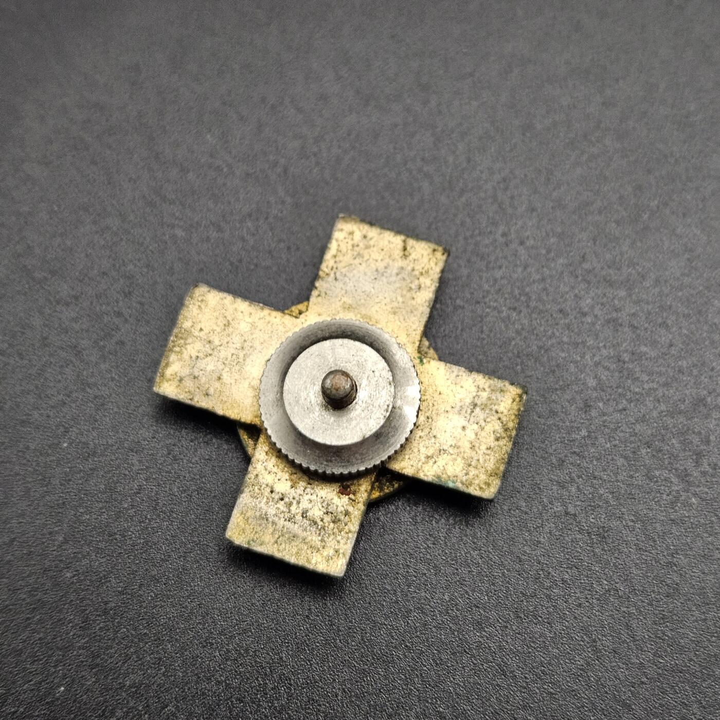 0元起拍勋章 第347期 咸鱼国勋章拍卖专场 4月19日（周日）下午6：00开始 国铁珐琅章