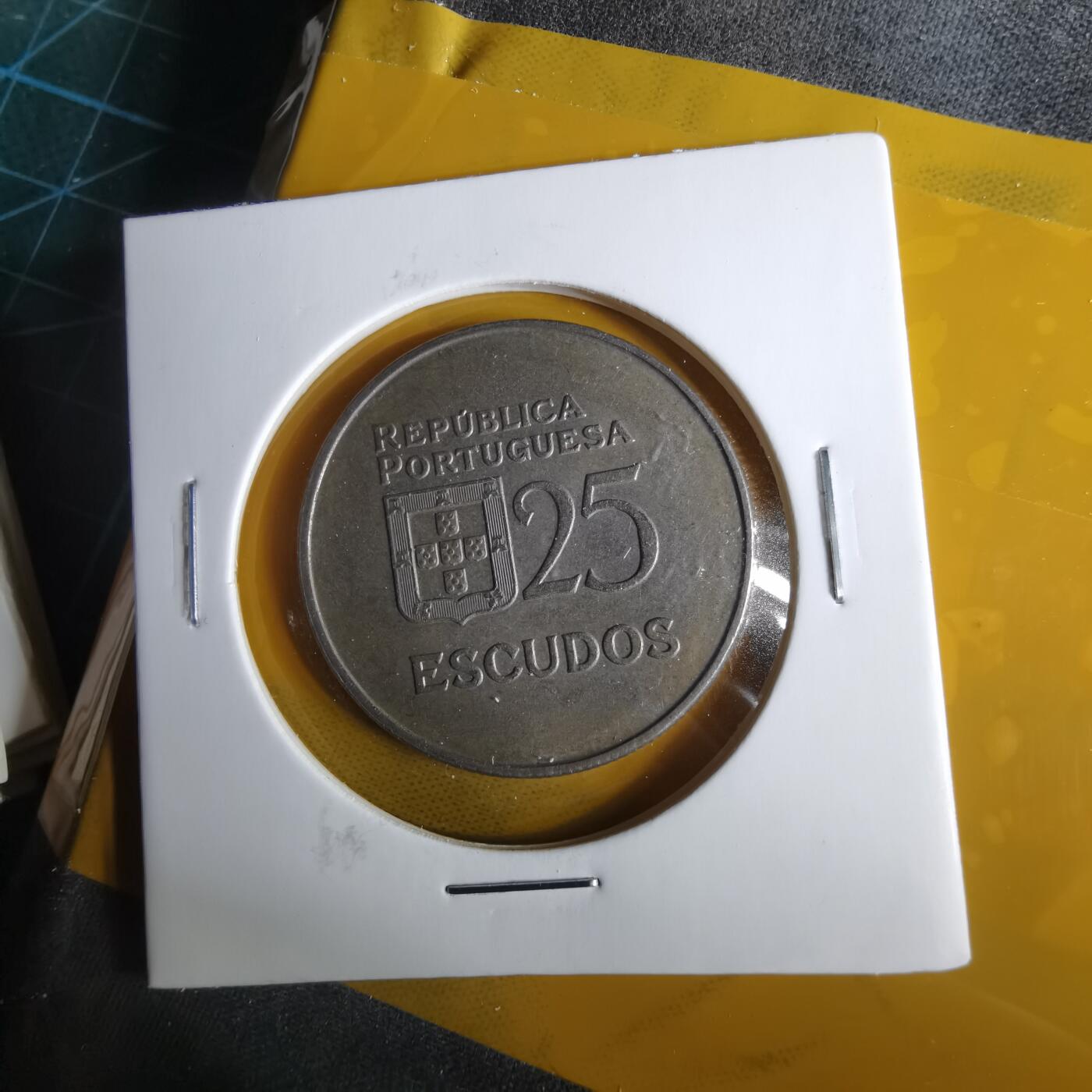 沼泽如烟--第1057场 葡萄牙1985年25埃斯库多