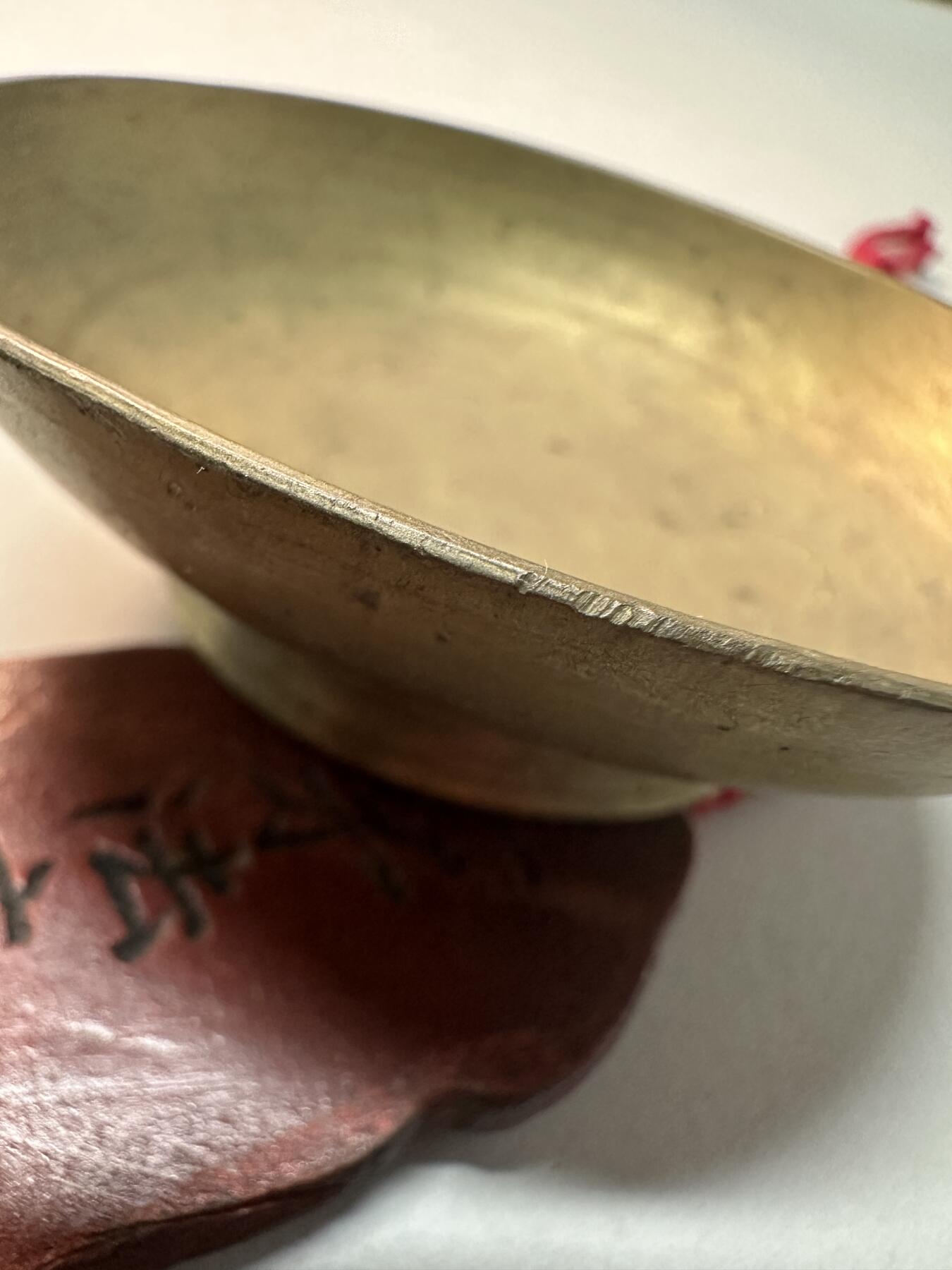 清代-民国 精品铜器专场 晚清民国老黄铜手工錾刻人物纹碗