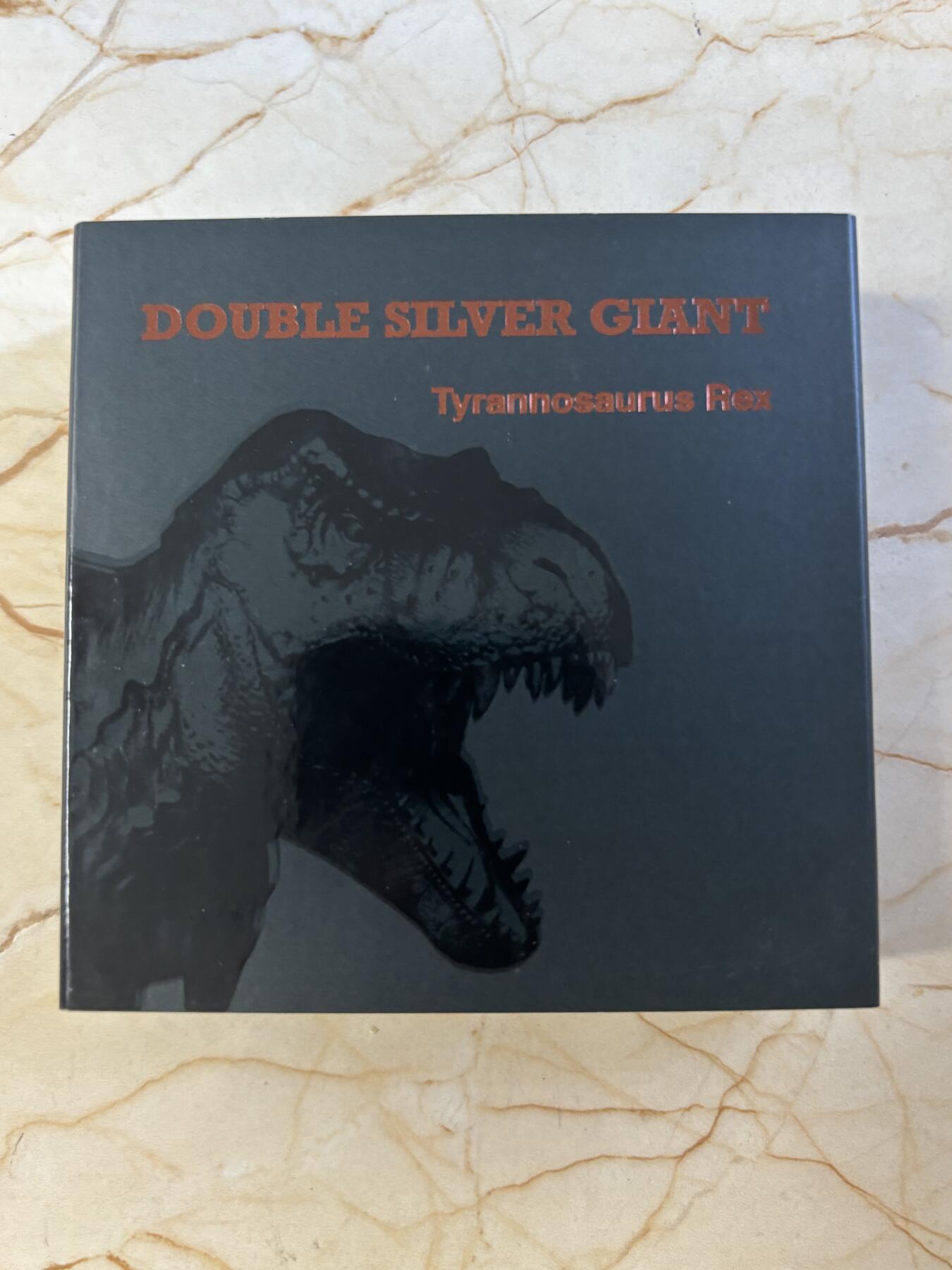 第197期拍卖 瓦努阿图2021年恐龙系列暴龙银铜双金属纪念币，999银+铜，10+145克，发行：1999枚