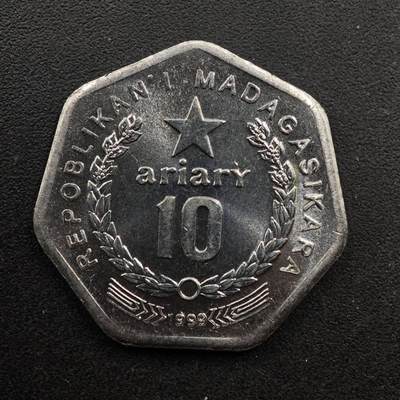 【淘币小摊】实时拍第八百九十三拍   散币场    每周一统一发货 - 马达加斯加1999年10阿里亚里