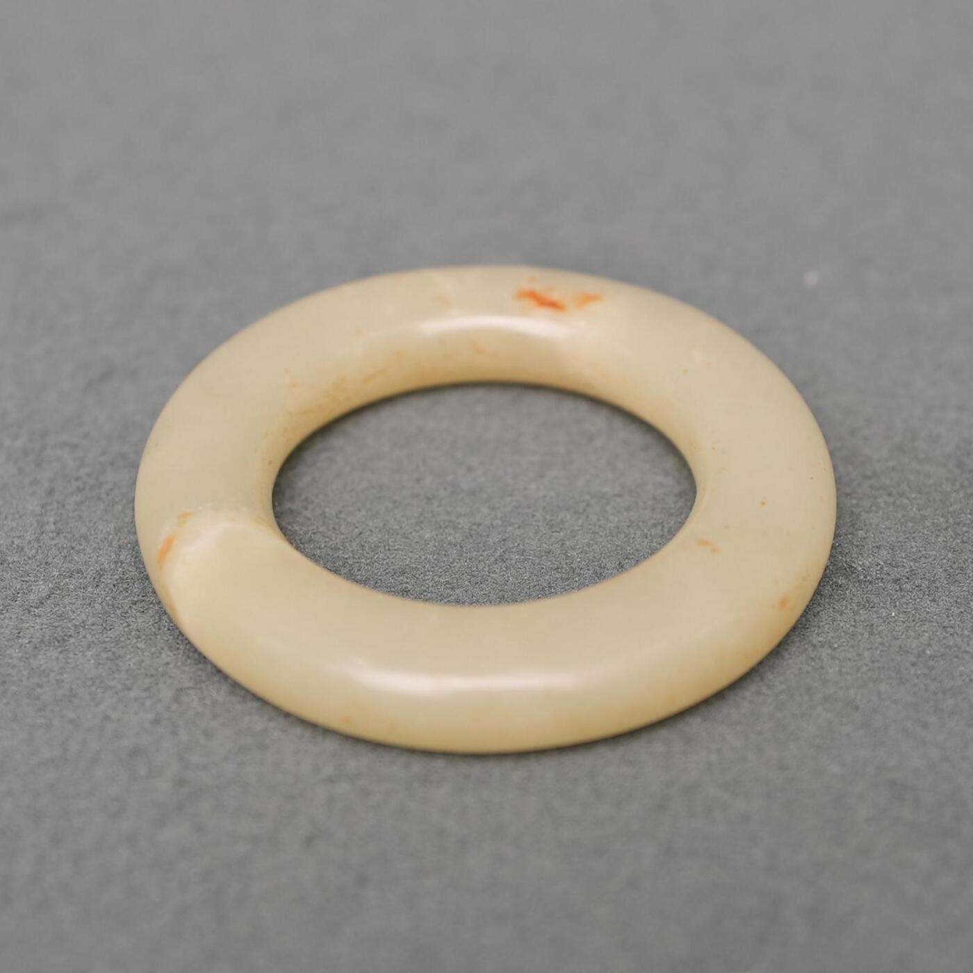  碧月说宝.韫玉流光-南京文物公司明清玉器专场（二） 沁素云环