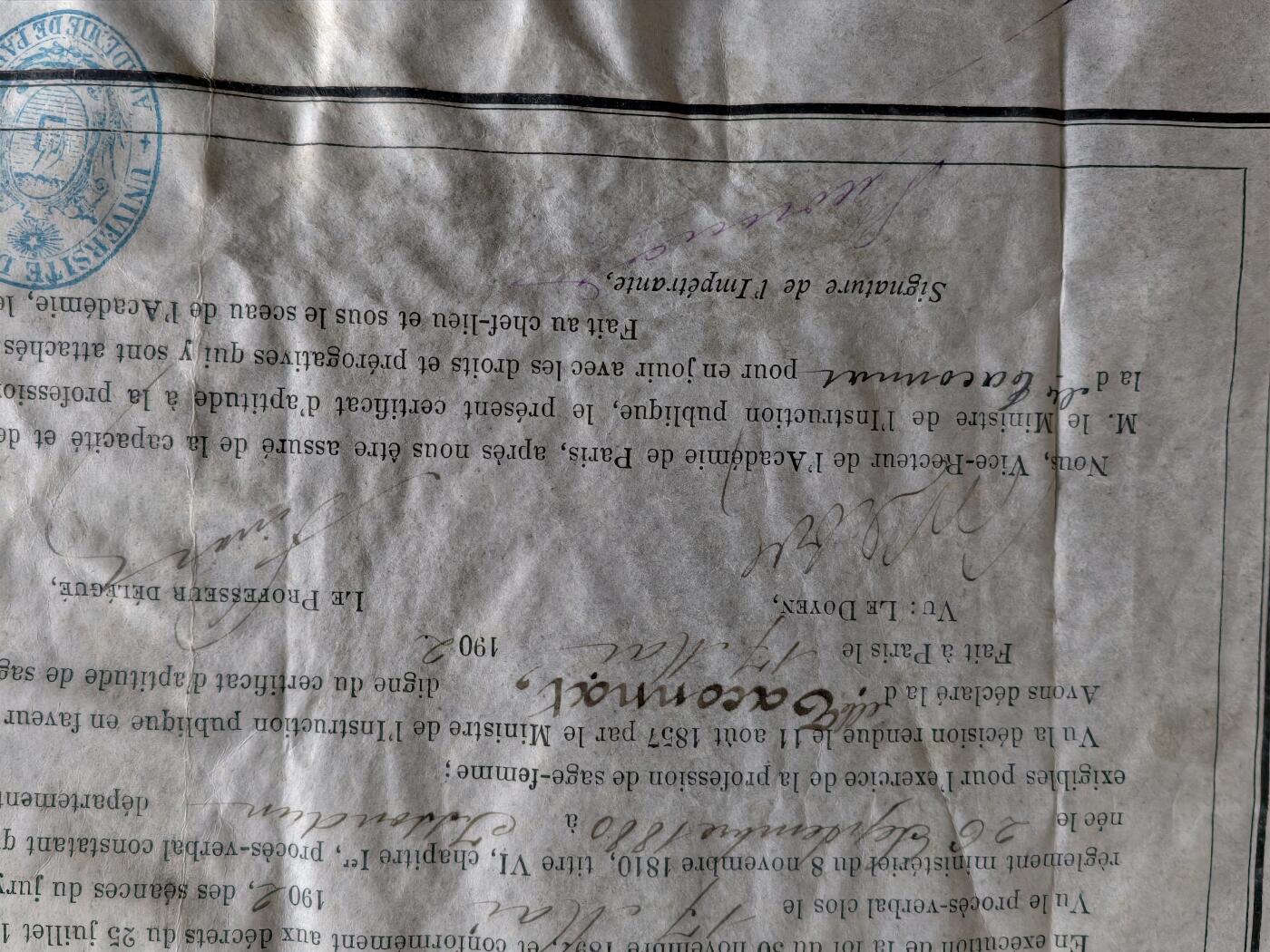 凯旋世界勋赏（第23期）（欢迎送拍）（对拍品有疑问请询问客服，不接受到手刀，出价默认拍品品相。请认真阅读拍卖规则！出价默认已认可！）（收到货请录制开箱视频，无视频概不处理问题。） 羊皮纸版本巴黎医学院一级助产士执业资格证书