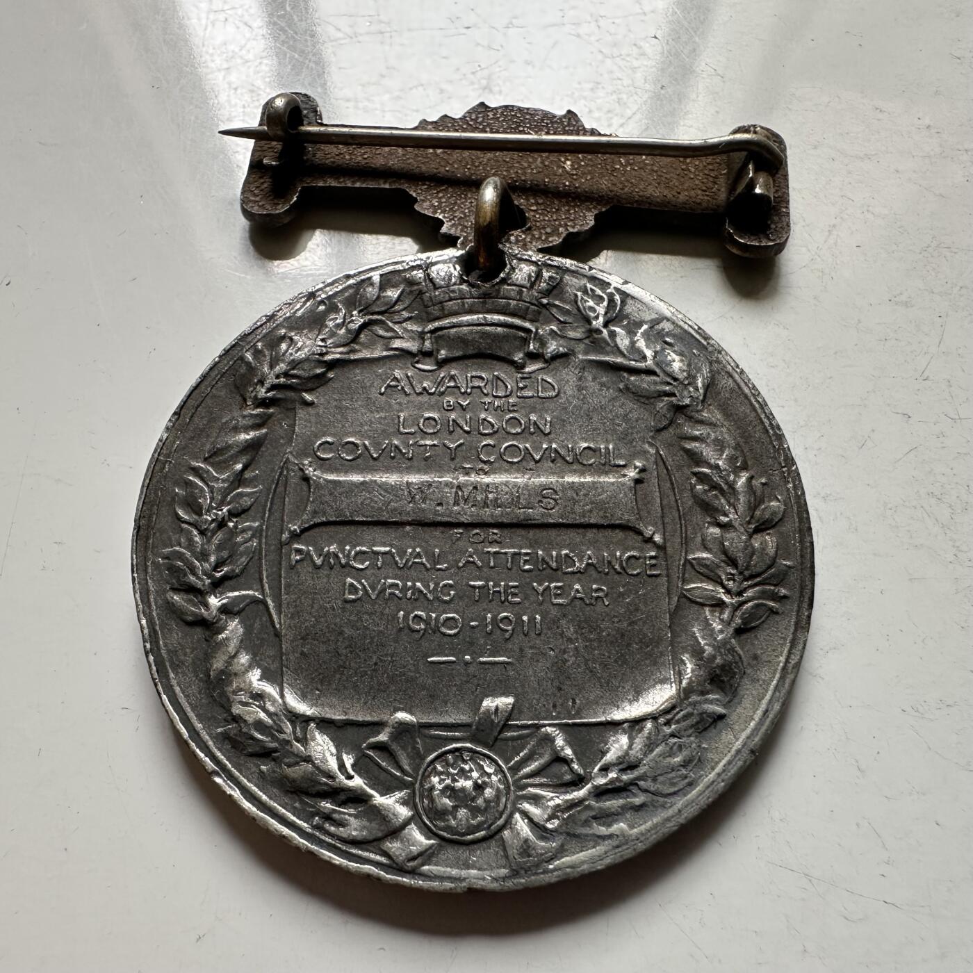 🌹外币初藏🌹🐯2026年第43场   每周二四六晚8️⃣点  世界硬币 英国 1911年 伦敦郡议会乔治五世国王奖章（1910-1911年度出勤奖章）39.2毫米